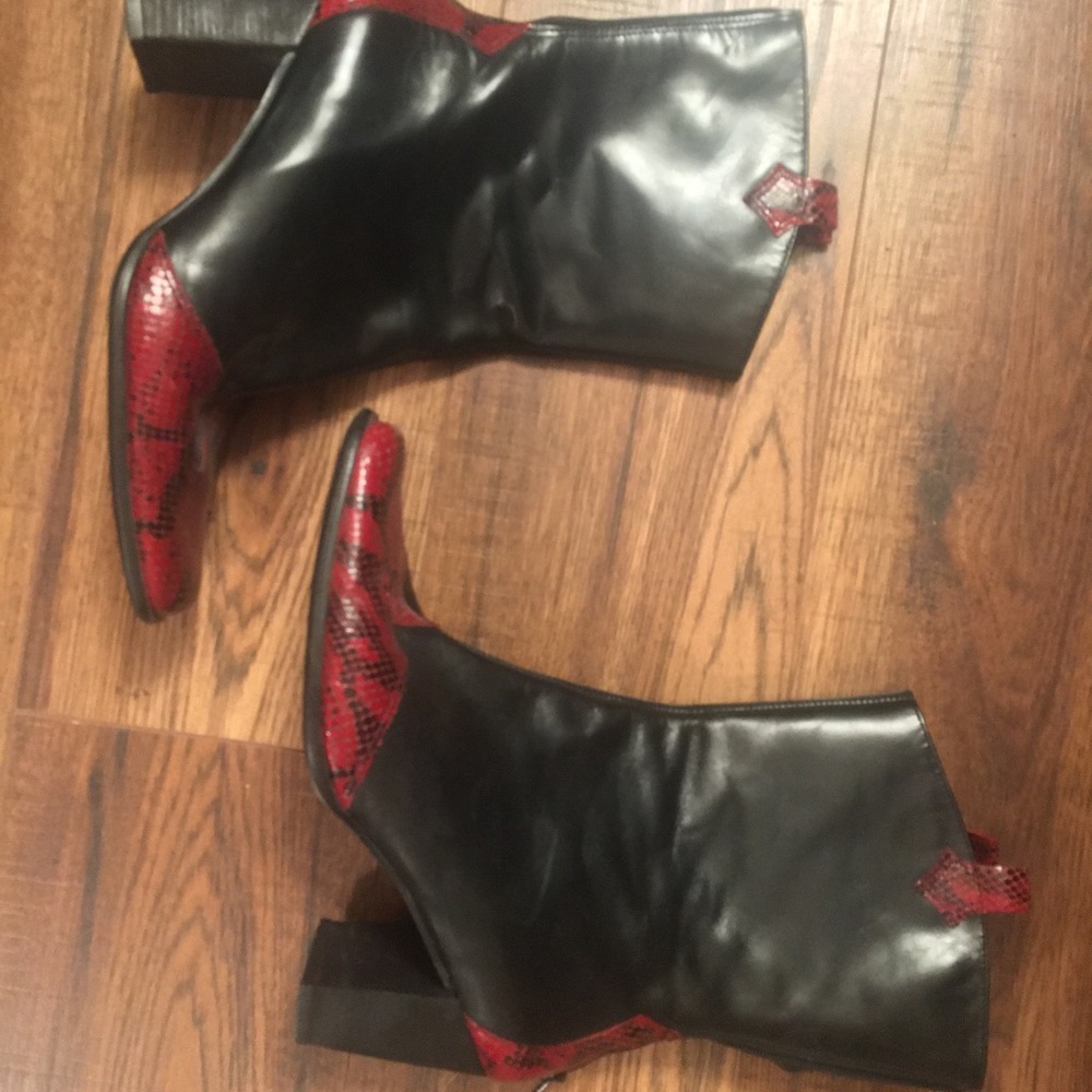 Vintage Western Inspired Snake Heel Leather Boots